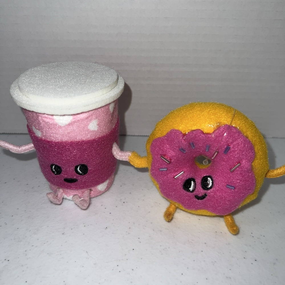 Target Spritz Valentine Felt Duos-3 Pairs-Avocados Cherries Coffee/Donut NWT - Picture 3 of 4